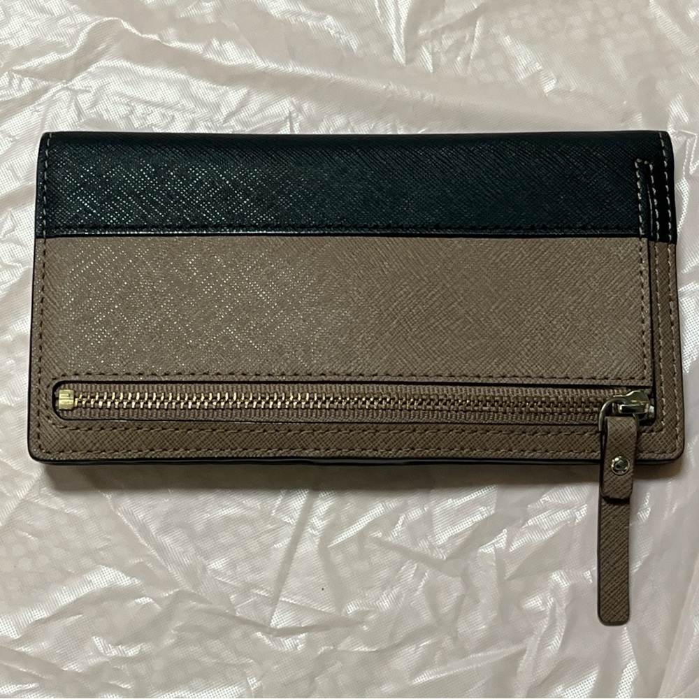 Kate Spade Brown Textured Wallet - Picture 4 of 16